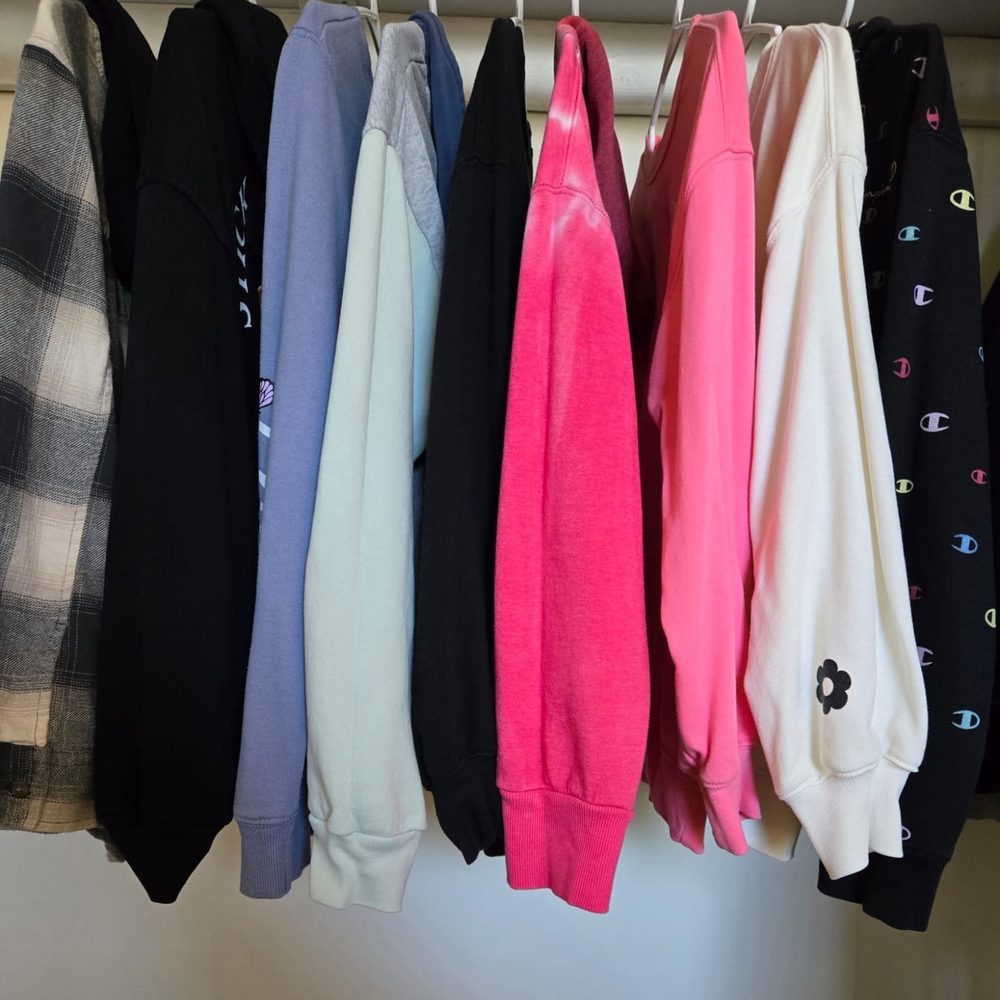 🌸Pre-Owned Girls Cozy Sweaters for Every Style. Size:XL(14-16). Bundle.